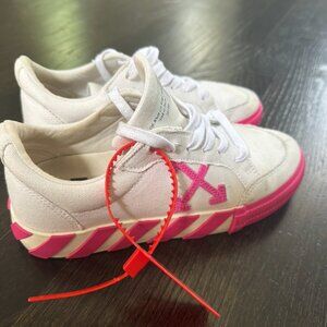 Off White Women's Sneaker